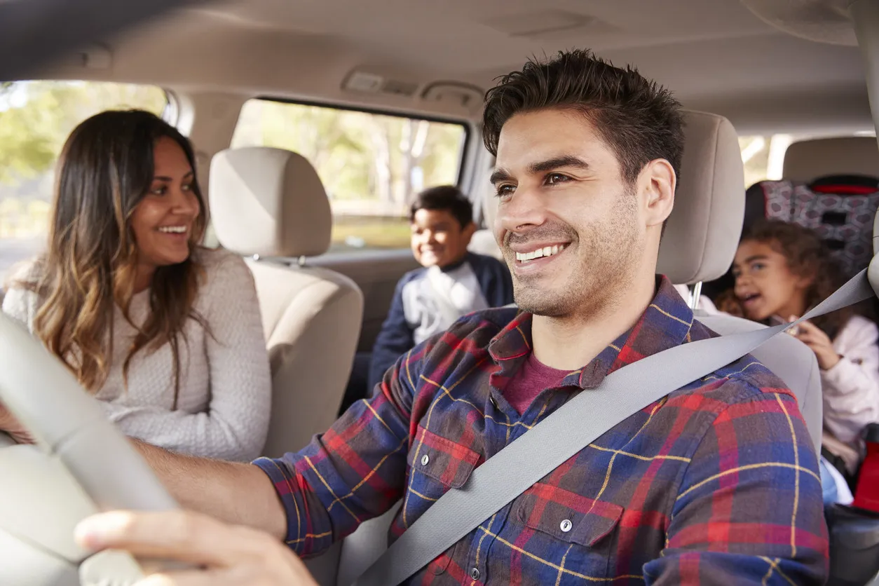 familia-en-el-coche